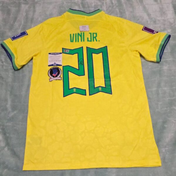 Vini JR Brazil World Cup 2022 Beckett Authenticated