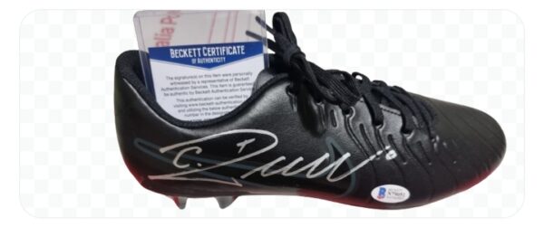 CRISTIANO RONALDO SIGNED NIKE BOOT BECKETT COA